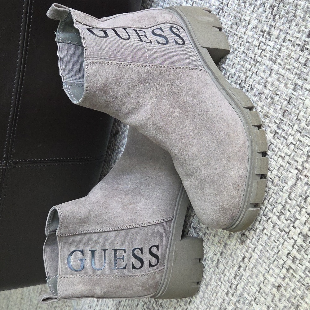 GUESS Chelsea Logo Women's Lug Sole Ankle Booties Gray